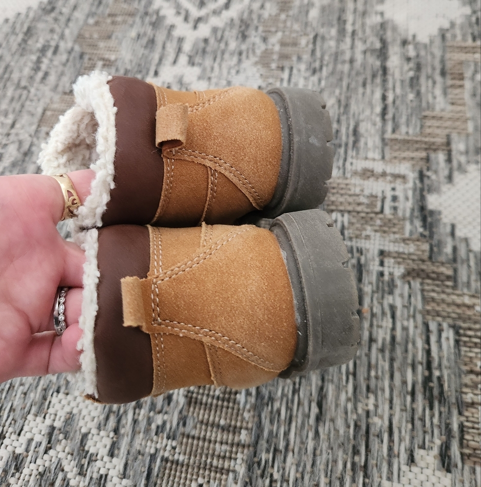 Joe Fresh Toddler Velcro Boots Sz 6 - Picture 4 of 5